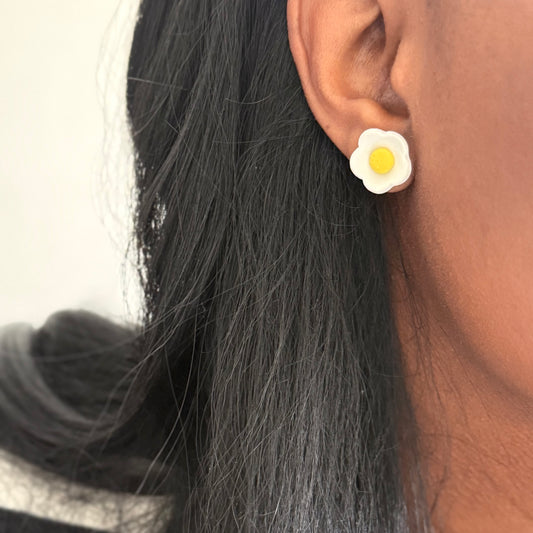 Clous d’oreilles | Pâquerette